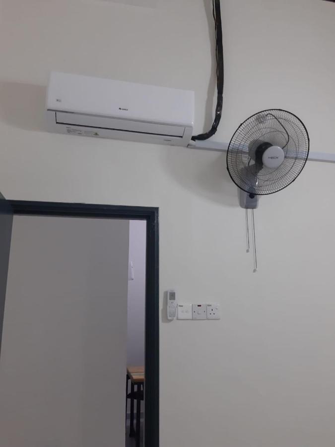 Rumah Armand Melaka 4Br Fully Aircond Экстерьер фото